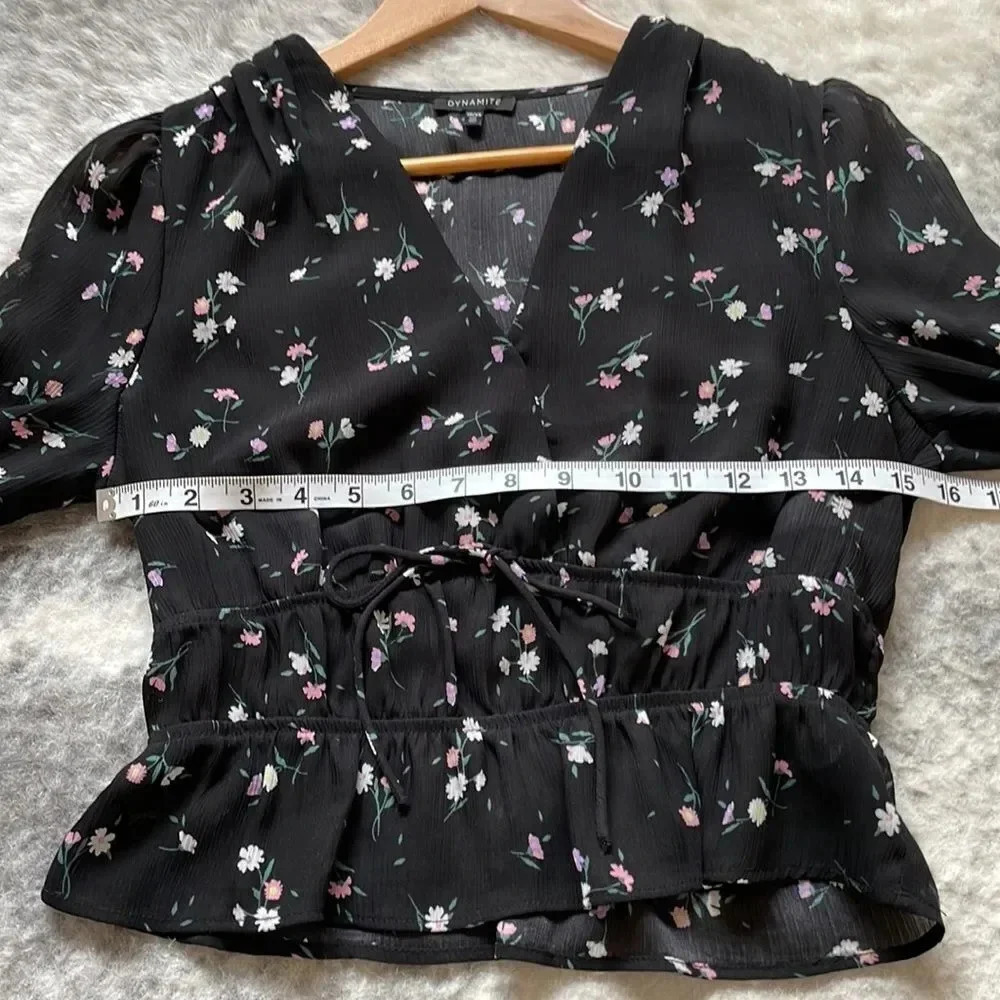 🔥4/$20 Dynamite Floral  Blouse - Picture 14 of 16